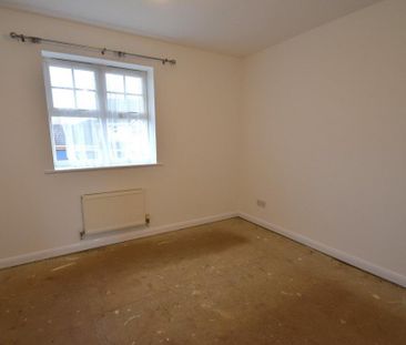 2 bedroom semi-detached house to rent - Photo 3