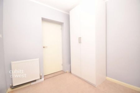 1 bedroom ground floor flat to rent - Photo 3