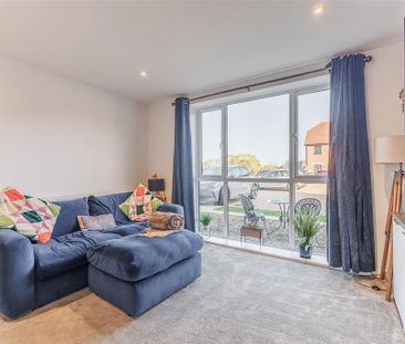 4 bedroom end of terrace house to rent - Photo 3