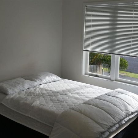 Fully Furnished Studio - Photo 3