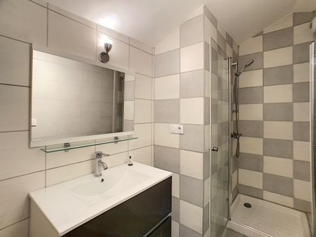 Location Appartement 3 pièces 26m² CHAMPEIX 63320 - Photo 3