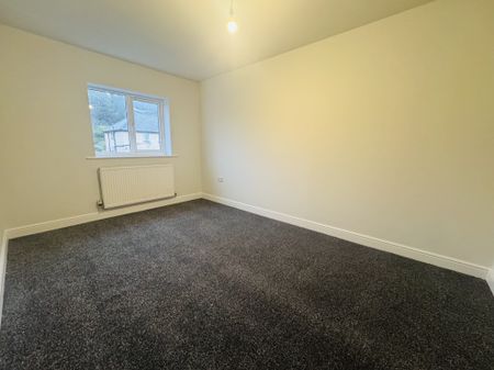 Platt Court, Shipley - Photo 2