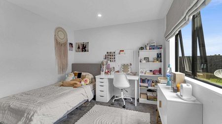 Near New 2 bedroom house - Photo 4
