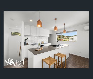 Executive Townhouse - Photo 2