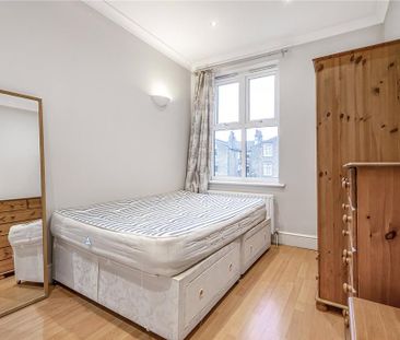 3 bedroom flat to rent - Photo 6
