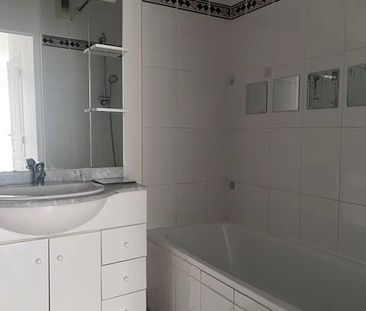 Location Appartement 3 pièces 67m² BRIGNOLES 83170 - Photo 3