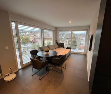 À Louer – Charmant appartement meublé de 2.5 pièces avec balcon - Photo 2