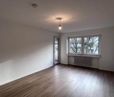 Erstbezug nach Renovierung! Zentrale Wohnung mit Balkon (NEUE Fotos) - Photo 1