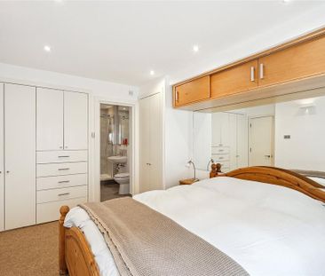 3 bedroom flat to rent - Photo 2