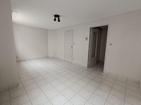 Appartement à louer, 1 pièce - Angers 49000 - Photo 2