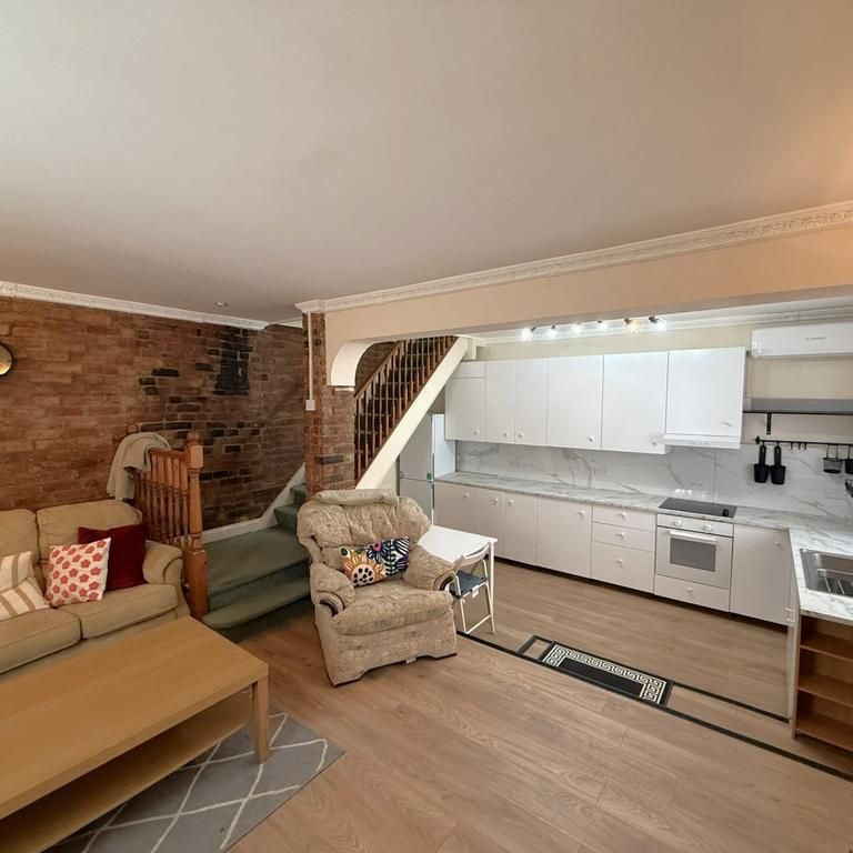 2 bedroom semi-detached house to rent - Photo 1