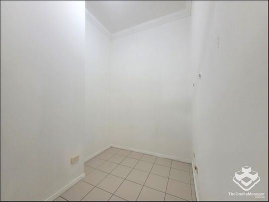 Newly Renovated 2Beds 2Baths + Study Room, ALL Brand-New Appliances, Next Door to Shopping Centre - Photo 1