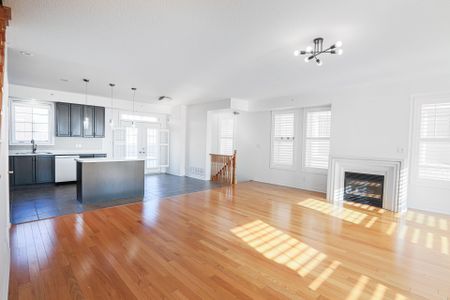 For Lease - 60 Cathedral High Heights, Markham, Ontario - Photo 2