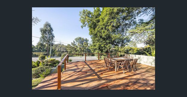 Executive Family Home By The River - Photo 1