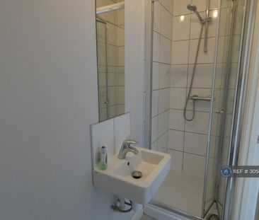 Double en-suite £695pm in shared house : £695 per month - Photo 4
