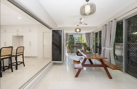 12 Havana Street, Rowes Bay - Photo 5