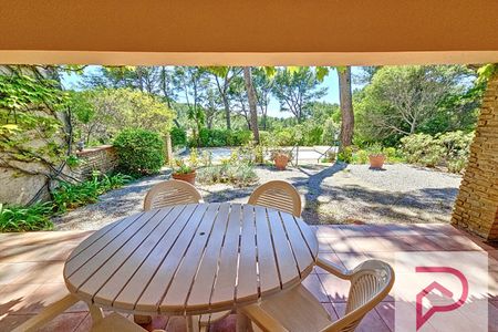 MAISON/VILLA Sanary-sur-Mer 5 pièce(s) LOCATION SAISONNIERE/VACANCES/BORD DE MER - Photo 2