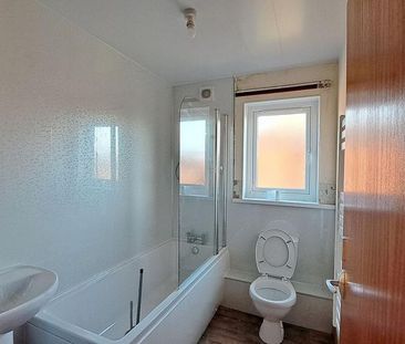 2 bedroom ground floor flat to rent - Photo 6