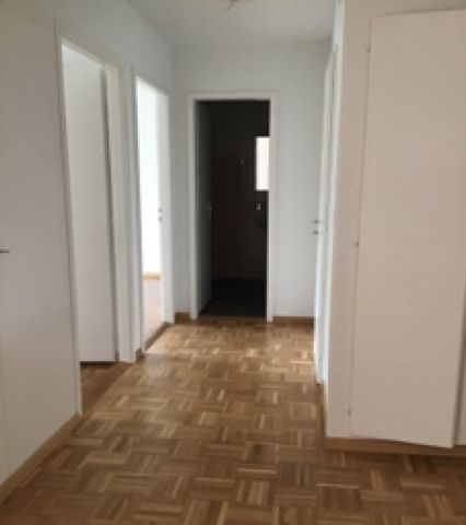 Appartement de 3 pièces au 1er étage avec balcon à Epalinges - Photo 3