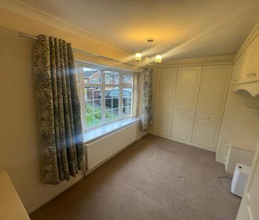 Flat to rent on - Photo 2