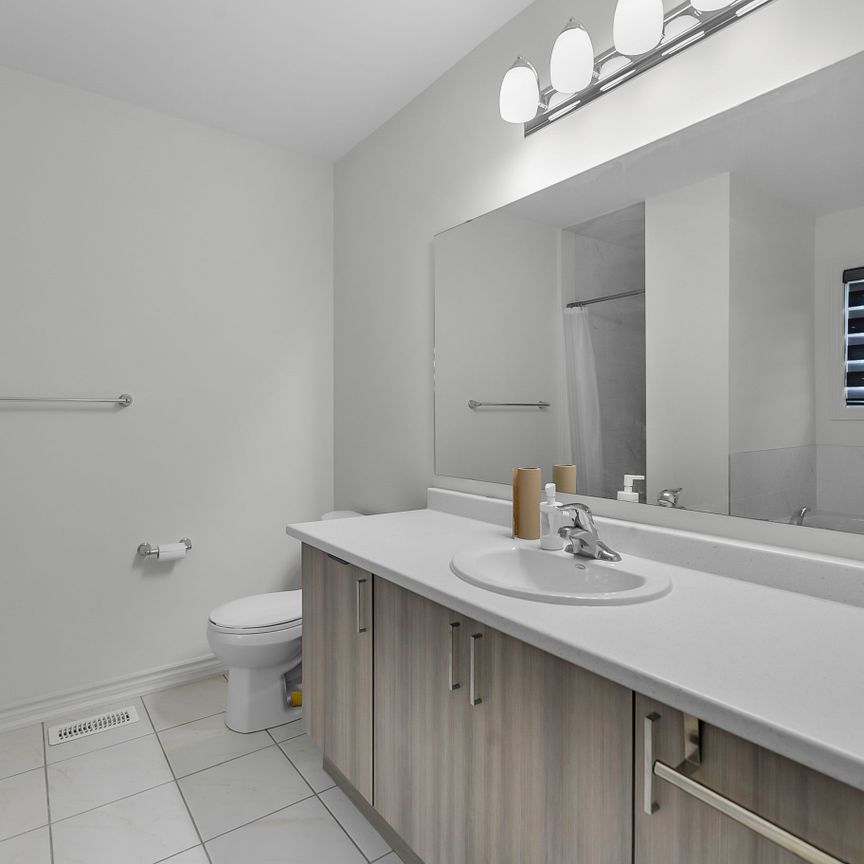 For Lease - 186 Elliot Avenue, Centre Wellington, Ontario - Photo 1
