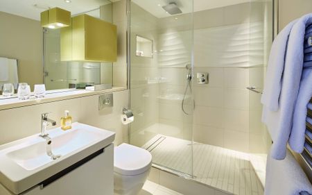 Three Quays Apartments, Tower Hill, EC3R - Photo 3