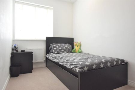 3 bedroom link detached house to rent - Photo 3