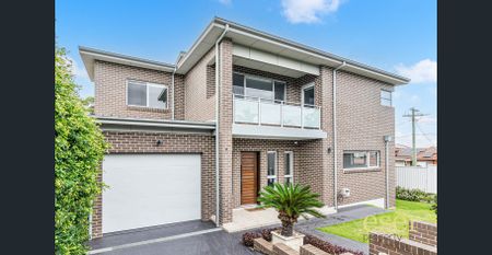 THIS ONE WILL IMPRESS YOU! - Photo 4