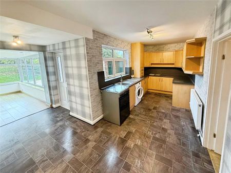 3 bedroom terraced house to rent - Photo 2