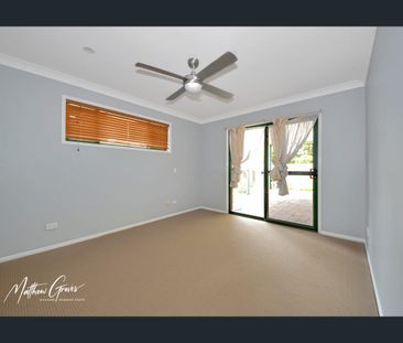 Amazing 4 bedroom family home with inground pool - Photo 6