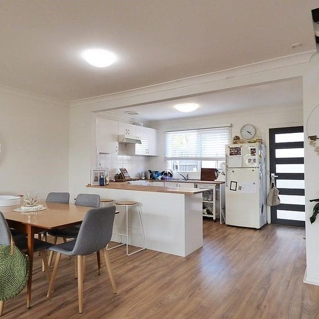 Fantastic location - moments from Tuggerah Lakes Waterfront - Photo 1