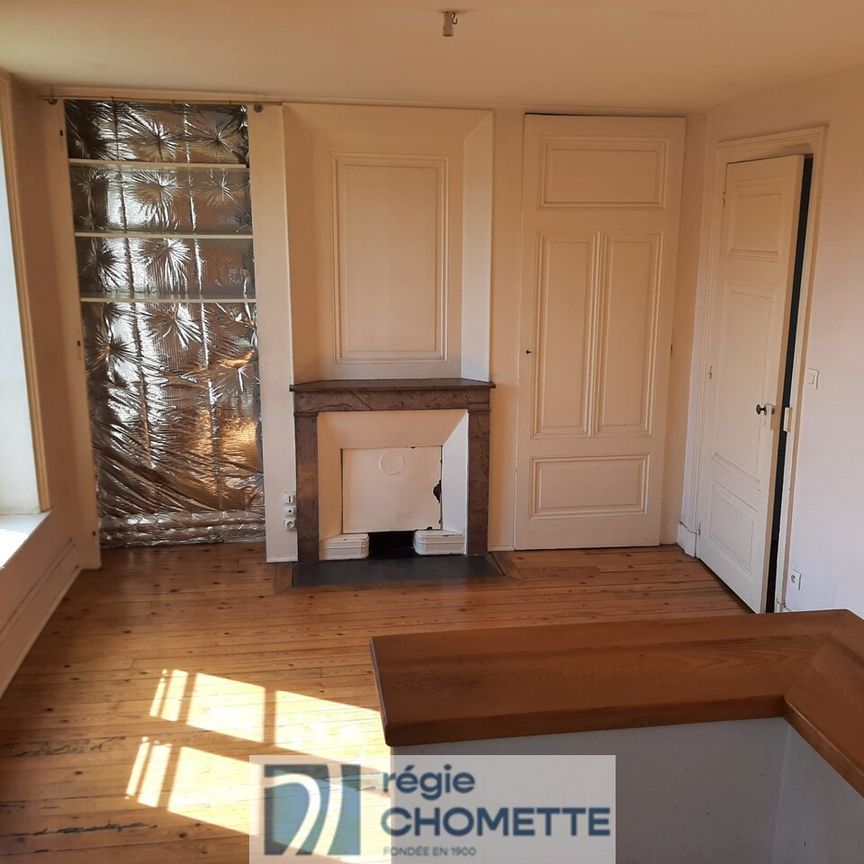 TREVES PAQUES 21BIS, - Photo 1