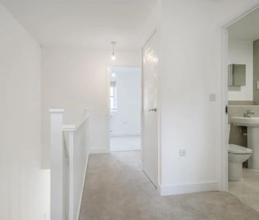 Crossbow Avenue - Photo 3