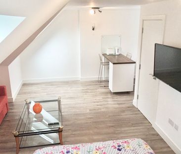 Studio Flat, Claremont Road, NW2 - Photo 1