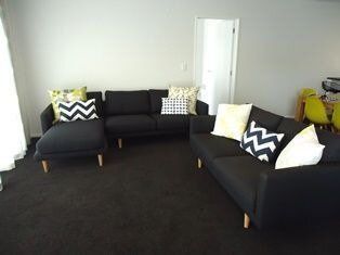 RICCARTON – PURPOSE BUILT, MODERN DOUBLE BEDROOM + ENSUITE BATHROOM - Photo 1