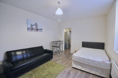 1 bedroom flat to rent - Photo 4