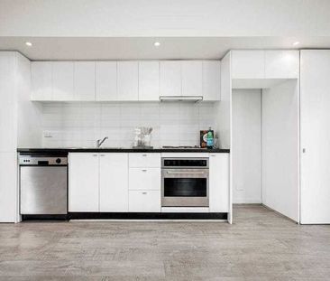 21B Browns Road, Clayton VIC 3168 - Photo 1