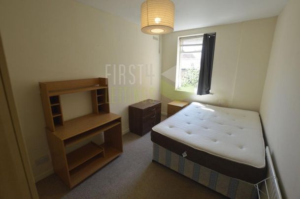 4 bedroom terraced house to rent - Photo 1