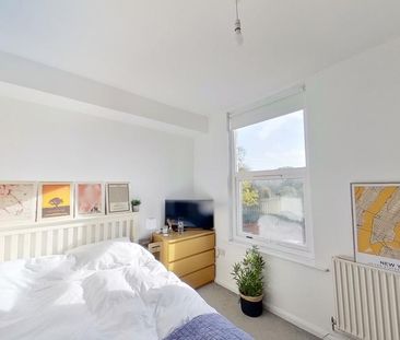 5 bedroom terraced house to rent - Photo 3