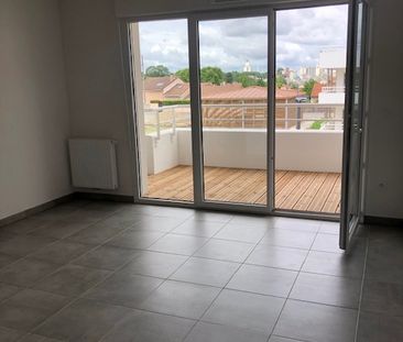 Location Appartement 2 pièces 40m² - Photo 3