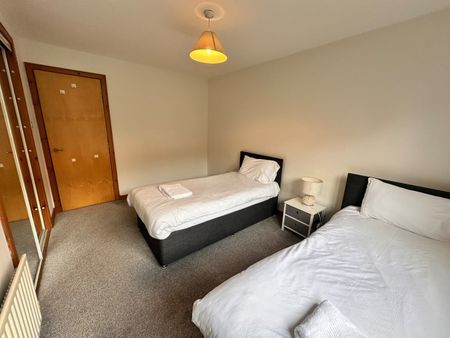 2 Bed Flat, Kelvinhaugh St, G3 - Photo 4