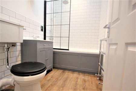 The Beeches, Woking - 2 bedrooms Property for lettings - Seymours - Photo 5