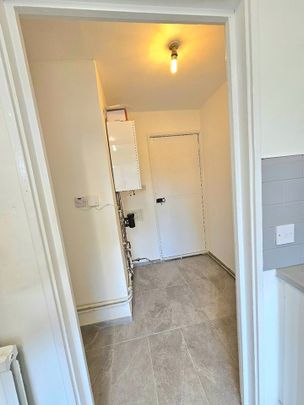 4 Bed Terraced House, Berkeley Path, LU2 - Photo 1