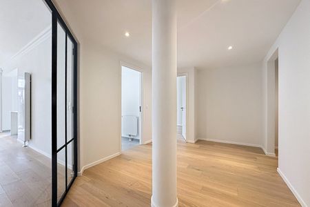 Appt totalement rénové avec 3ch / Quartier Louise. - Foto 3