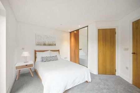 Hampton Wick, Kingston Upon Thames, KT1 - Photo 3