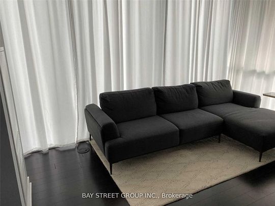 For Lease - 15 Grenville Street Unit# 710, Toronto, Ontario - Photo 1