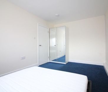 Humber Way, Slough - Photo 1