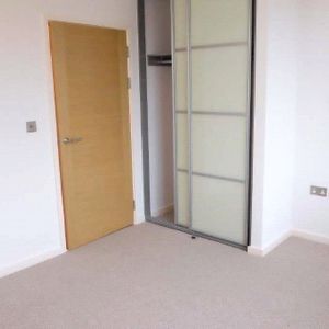 East Street, Epsom, Surrey, KT17 1BP - Photo 2