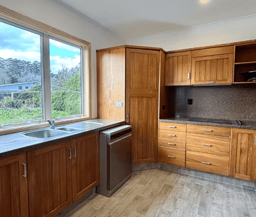 Four bedroom on the best street in Kawerau! - Photo 5