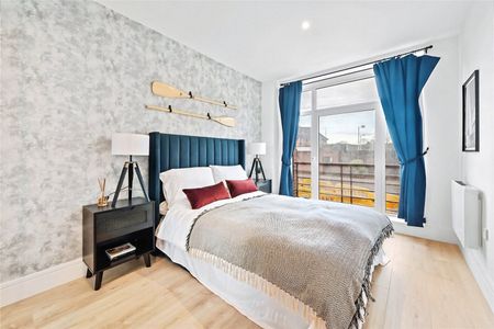 Pyrcroft Road, Chertsey, Surrey, KT16 9RL - Photo 4